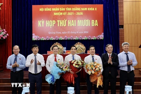 Chủ tịch và các Phó Chủ tịch UBND tỉnh Quảng Nam nhiệm kỳ 2021-2026. (Ảnh Trần Tĩnh/TTXVN)