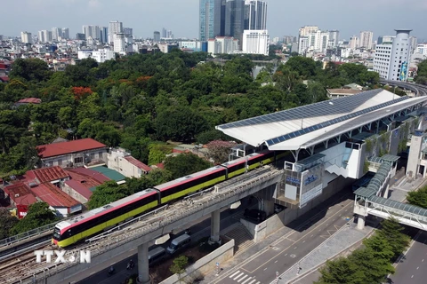 Đoạn trên cao của dự án metro Nhổn-Ga Hà Nội đã được cấp chứng nhận an toàn hệ thống. (Ảnh: Huy Hùng/TTXVN)