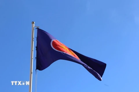 Cờ ASEAN. (Ảnh: Hoàng Minh/TTXVN)