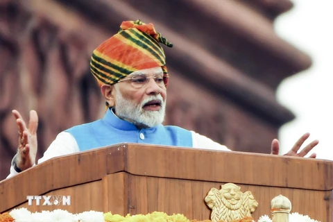 Thủ tướng Ấn Độ Narendra Modi phát biểu tại lễ kỷ niệm lần thứ 78 Ngày Độc lập của Ấn Độ, ở New Delhi. (Ảnh: ANI/TTXVN)