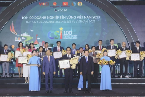 Acecook Việt Nam được trao chứng nhận Top 100 Doanh nghiệp bền vững 2023.