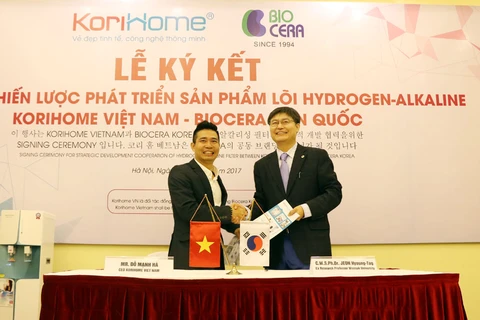 Cái bắt tay của Korihome Việt Nam và Biocera Hàn Quốc sẽ giúp thị trường thiết bị lọc nước tại Việt Nam thêm sự cạnh tranh về chất lượng sản phẩm. (Ảnh: Korihome) 