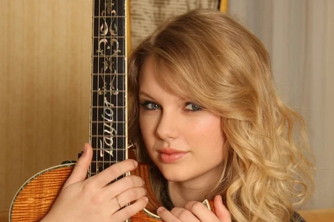 Taylor Swift dẫn đầu đề cử American Country Awards 