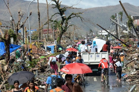 Cộng đồng quốc tế viện trợ khẩn cấp cho Philippines
