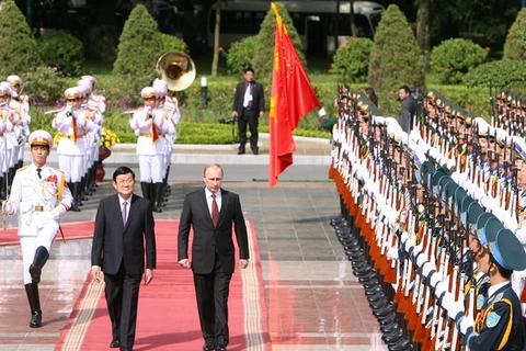 Chủ tịch nước chủ trì lễ đón Tổng thống Liên bang Nga 
