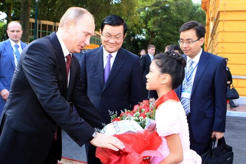 Tổng thống Nga kết thúc tốt đẹp chuyến thăm Việt Nam 