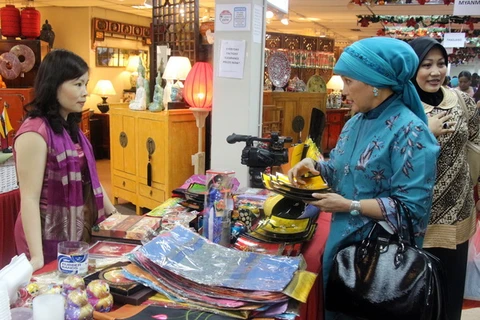 Việt Nam tham gia Hội chợ từ thiện ASEAN ở Malaysia 