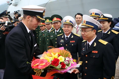 Tàu Hải quân Anh kết thúc chuyến thăm hữu nghị Đà Nẵng