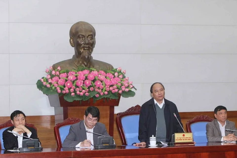Phó Thủ tướng Nguyễn Xuân Phúc phát biểu tại phiên họp. (Ảnh: Phương Hoa/TTXVN)