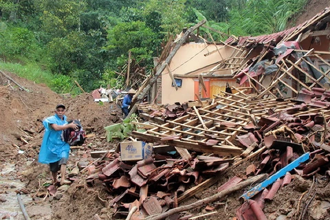 Cảnh tàn phá sau lở đất ở huyện Kudus, tỉnh Trung Java, Indonesia. (Ảnh: AFP/TTXVN)