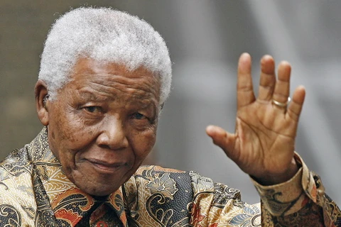 Ông Nelson Mandela tại Bệnh viện Quân đội Nam Phi trong dịp sinh nhật lần thứ 85 của ông ngày 18/6/2003. (Ảnh: AFP/TTXVN)