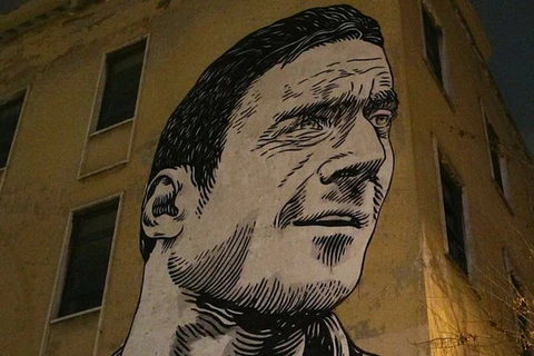 Hình Totti trên bức tường ở khu San Giovanni, Rome. (Ảnh: Anh Ngọc/Vietnam+)