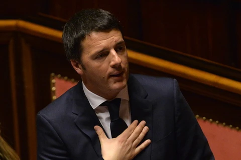Thủ tướng Matteo Renzi phát biểu sau cuộc bỏ phiếu tại Hạ viện ở thủ đô Rome ngày 25/2 vừa qua. (Ảnh: AFP/TTXVN)
