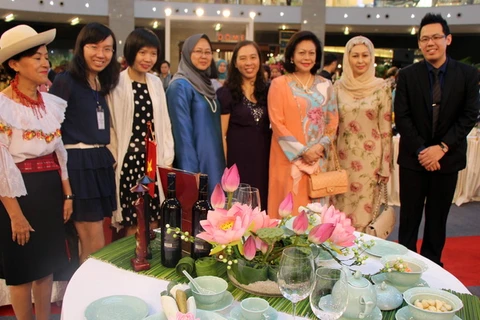 Việt Nam dự triển lãm sắp đặt bàn ăn nghệ thuật ở Malaysia