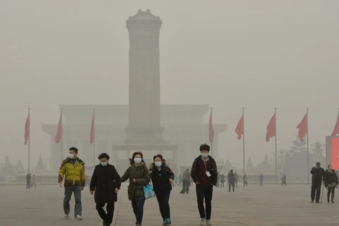 Ô nhiễm không khí tiếp tục là mối đe dọa đối với thủ đô Bắc Kinh, Trung Quốc. (Ảnh: AFP/TTXVN)