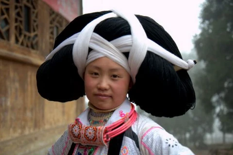 Dân tộc dùng tóc rụng làm vật trang sức ở Trung Quốc