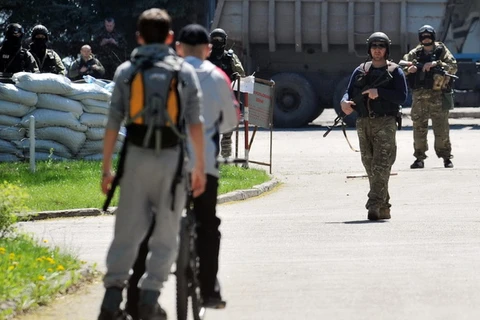 Ukraine: Có tiếng súng nổ tại sân bay ở Kramatorsk
