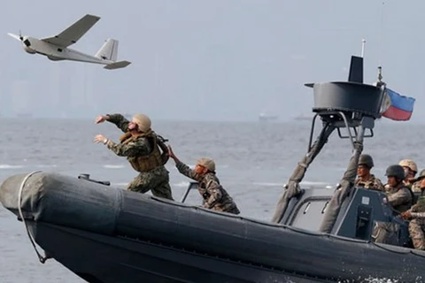 Hải quân Philippines và Mỹ tập trận chung “Carat” ở thành phố Cavite, phía tây Manila, hồi tháng 6/2013. (Nguồn: Erik De Castro)