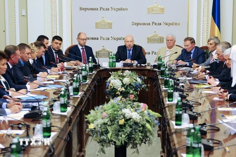 "Hội nghị bàn tròn thống nhất dân tộc" lần thứ ba tại Ukraine