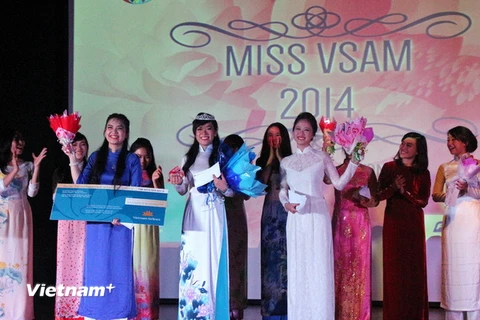 Đào Nguyễn Khánh Trang giành vương miện Miss VSAM 2014