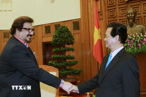 Thủ tướng Nguyễn Tấn Dũng tiếp Đại sứ Cộng hòa Hồi giáo Pakistan tại Việt Nam Zaigham Uddin Azma nhận nhiệm kỳ công tác mới. (Ảnh: Nguyễn Dân/TTXVN)