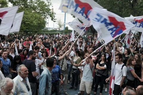 Hy Lạp "trấn áp" công nhân điện lực biểu tình bằng sắc lệnh quốc gia