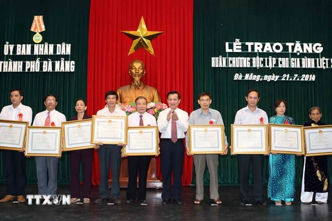 Đà Nẵng: Trao tặng Huân chương Độc lập cho 47 gia đình liệt sỹ