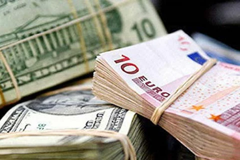 Euro xuống giá sau tin cứu trợ ngân hàng BES của Bồ Đào Nha