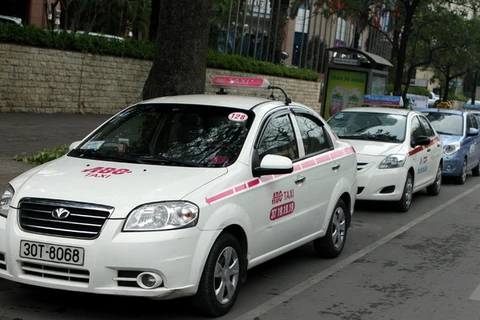 Hà Nội thiết lập lại trật tự hoạt động của 17.000 xe taxi