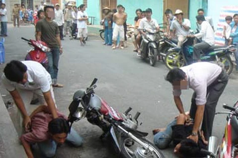 Thành phố Hồ Chí Minh bắt băng cướp giật lộng hành ở vùng ven