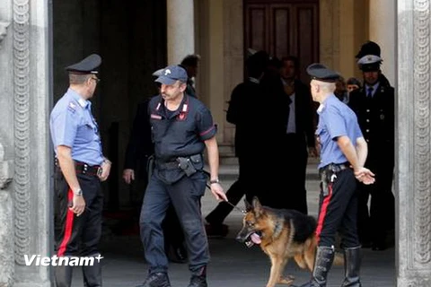 Italy: Báo động chất nổ tại tòa nhà hành chính của Milan