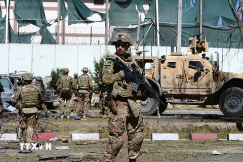Afghanistan: Đánh bom liều chết, gần 30 binh sỹ thương vong