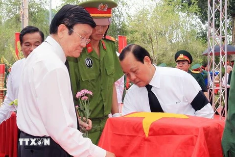 Chủ tịch nước dự lễ truy điệu, an táng hài cốt liệt sỹ ở Long Khánh