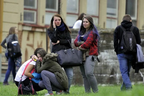 Một phụ nữ tấn công bằng dao tại trường học ở Cộng hòa Séc
