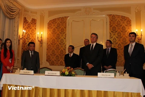 Đẩy mạnh hợp tác đầu tư giữa 3 nước Slovakia-Việt Nam-Lào