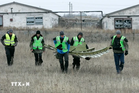 Một phần xác máy bay MH17 đã được chuyển về Kharkov 