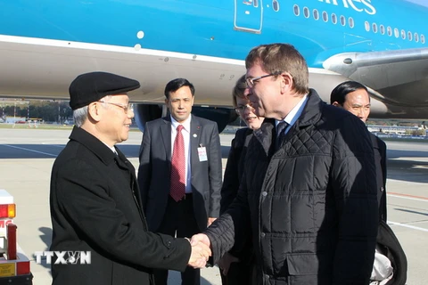 Tổng Bí thư Nguyễn Phú Trọng hội kiến Thủ tướng Nga Medvedev