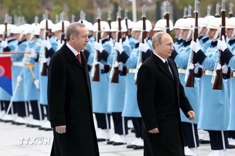 Tổng thống Nga Vladimir Putin bắt đầu chuyến thăm Thổ Nhĩ Kỳ