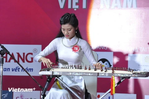 Thí sinh Hoa hậu Việt Nam tỏa sáng tài năng tại Phú Quốc