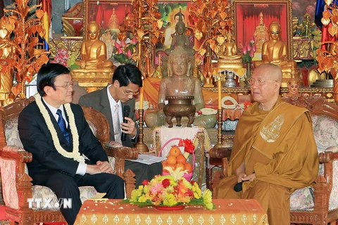 Chủ tịch nước tiếp tục các hoạt động thăm Vương quốc Campuchia