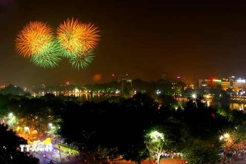 Hà Nội tổ chức 31 điểm bắn pháo hoa chào đón năm Ất Mùi 2015