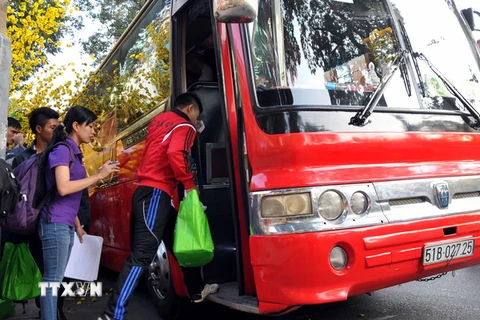 Hà Nội: Hỗ trợ vé xe cho hơn 3.000 công nhân về quê ăn Tết