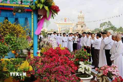 Hơn 80.000 người dự Đại Lễ Đức Chí Tôn ở Hội thánh Cao Đài 