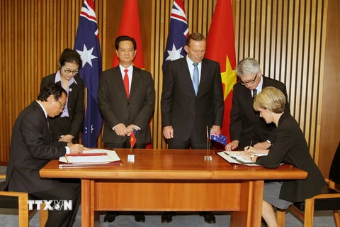 Thủ tướng mong muốn Australia hỗ trợ Việt Nam phát triển hạ tầng
