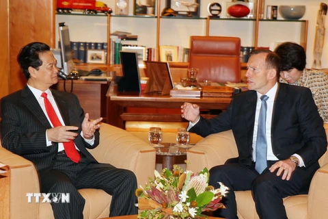 Thủ tướng Nguyễn Tấn Dũng hội đàm với Thủ tướng Australia 