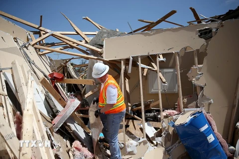 Khoảng 15.000 ngôi nhà tại miền nam Mỹ mất điện vì lốc xoáy