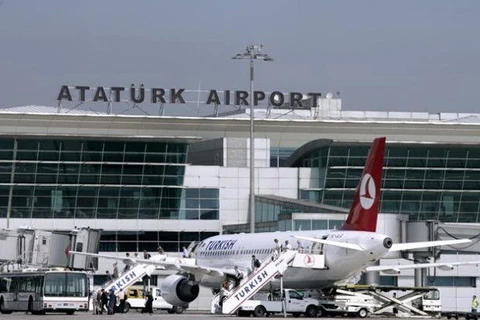 Máy bay chở khách Thổ Nhĩ Kỳ phải hạ cánh khẩn ở sân bay Đức