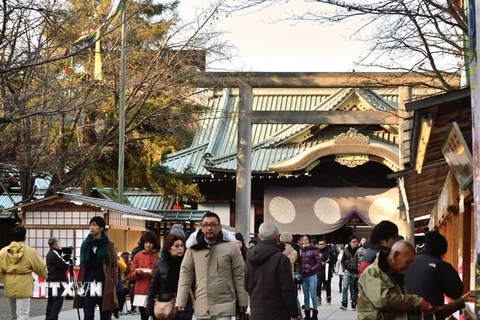 Hàn Quốc chỉ trích Thủ tướng Nhật gửi đồ lễ tới đền Yasukuni