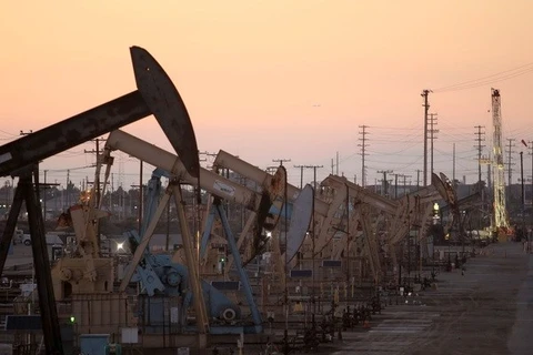 Giá dầu lại giảm ở châu Á sau khi kết thúc không kích ở Yemen