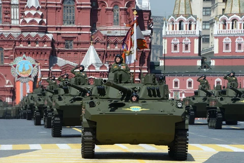 Cận cảnh tất cả các vũ khí Nga diễu qua Quảng trường Đỏ